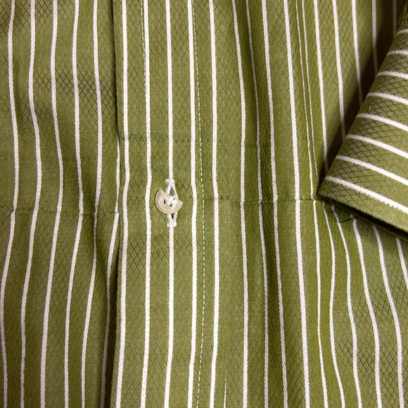 Burberry Button Down - Picture 4 of 7